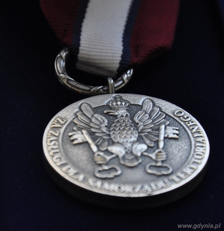 Medal za zasługi samorządu terytorialnego