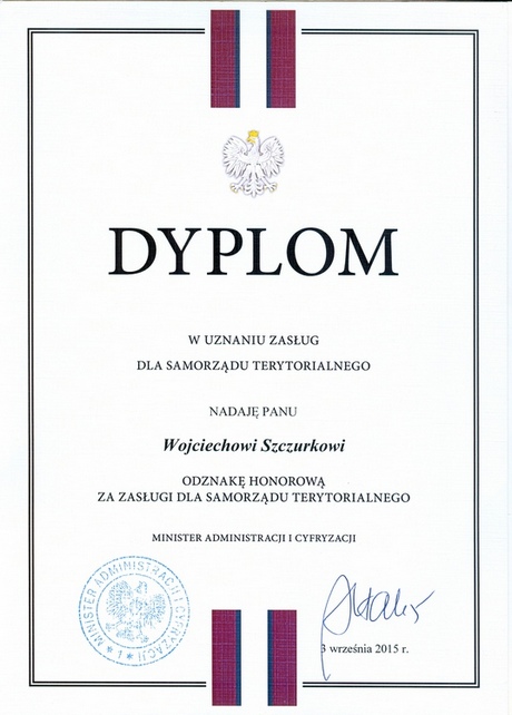 Dyplom w uznaniu zasług dla samorządu terytorialnego nadany prezydentowi miasta Gdyni Wojciechowi Szczurkowi