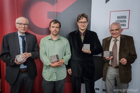 Laureaci Nagrody Literackiej Gdynia od lewej P. Wierzbicki, P. Janicki, M. Cichy, W. Dłuski, fot. W. Rojek