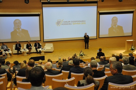 Prezydent Gdyni Wojciech Szczurek na Forum Gospodarki Morskiej Gdynia 2015 w Pomorskim Parku Naukowo-Technologicznym, fot. Barbara Betlejewska