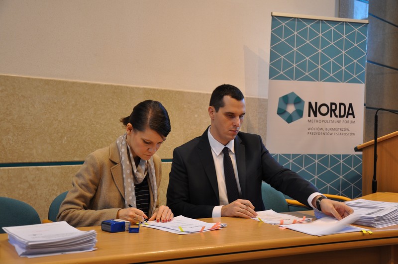 Podpisanie umowy na wspólny zakup gazu / fot. Dorota Nelke