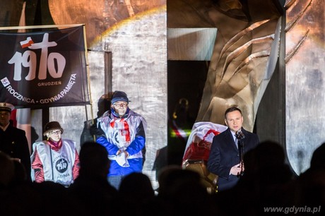Prezydent RP Andrzej Duda na uroczystościach upamiętniających czarny czwartek w grudniu 1970 roku, fot. Karol Stańczak
