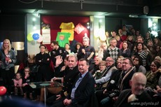 Licytacja w Teatrze miejskim, poprowadzona przez prezydenta Wojciecha Szczurka, fot. Karol Stańczak