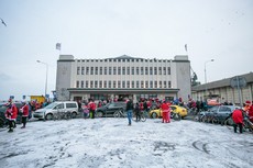Uczestnicy rowerowego przejazdu z gdańsko-sopockiej Ergo Areny na mecie przy Muzeum Emigracji, fot. Karol Stańczak