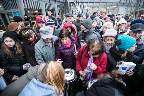 Gorąca czekolada urodzinowa dla mieszkańców Gdyni, fot. Karol Stańczak