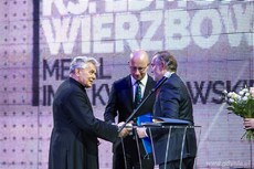 Medal im. Eugeniusza Kwiatkowskiego otrzymuje Edmund Wierzbowski, fot. Karol Stańczak