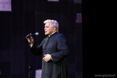 Ks. Edmund Wierzbowski na urodzinowej sesji Rady Miasta Gdyni, fot. Karol Stańczak