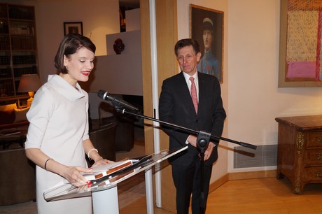 Uroczystość wręczenia orderu Palm Akademickich Alainowi Mompert. Na zdjęciu Wiceprezydent Gdyni Katarzyna Gruszecka Spychała i ambasador Francji w Polsce Pierre Buhler / fot. Andrzej Lek