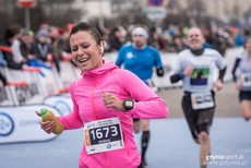Biegacze na mecie PZU Gdynia Półmaraton, fot. gdyniasport.pl