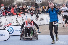 Biegacze na mecie PZU Gdynia Półmaraton, fot. gdyniasport.pl