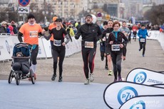 Biegacze na mecie PZU Gdynia Półmaraton, fot. gdyniasport.pl