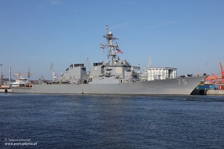USS Donald Cook w gdyńskim porcie, fot. Tadeusz Urbaniak / www.port.gdynia.pl