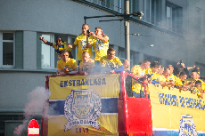 Feta na ulicach Gdyni z okazji awansu Arki Gdynia do Ekstraklasy, fot. Karol Stańczak