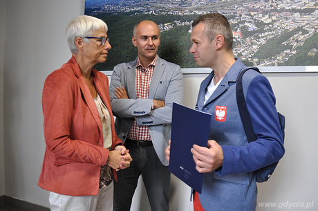 Olimpijczyk Piotr Daniluk z wizytą w gdyńskim Ratuszu, fot. Dorota Nelke