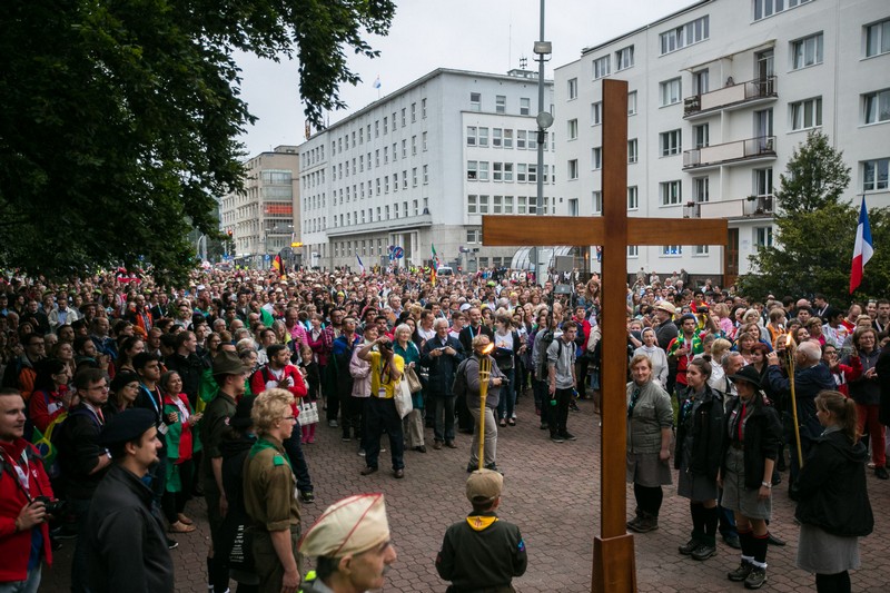 Droga Krzyżowa w ramach Dni w Diecezjach, poprzedzających Światowe Dni Młodzieży / fot. Karol Stańczak