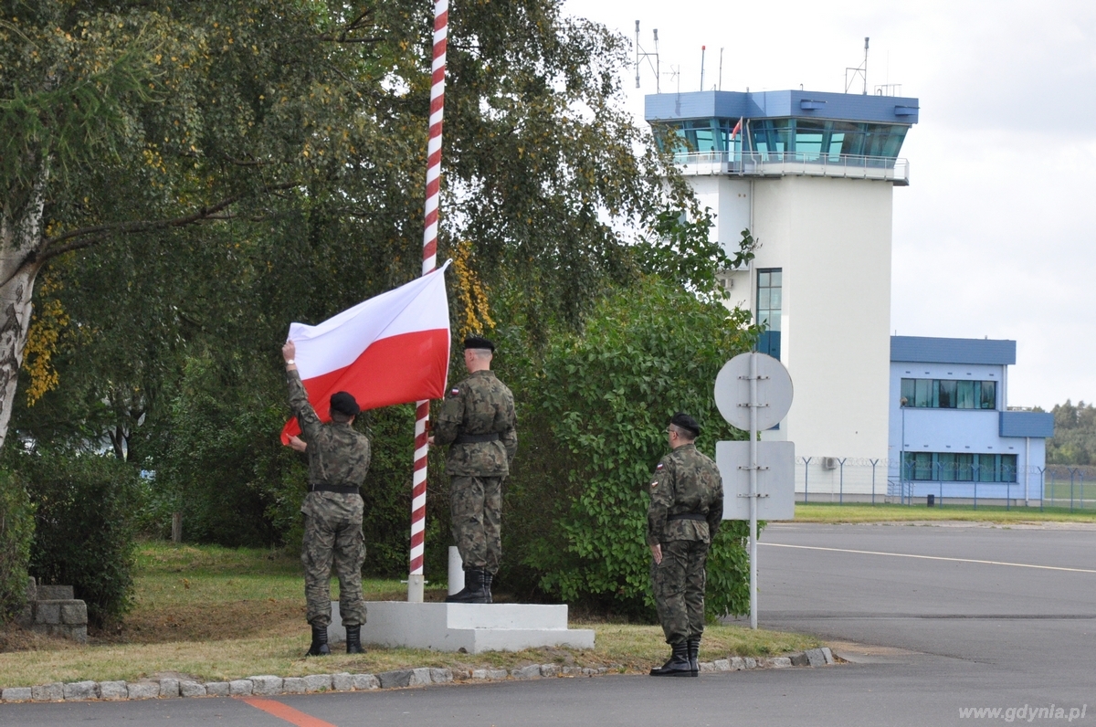 Uroczyste zdanie obowiązków Dowódcy 43 Oksywskiej Bazy Lotnictwa Morskiego, fot. Dorota Nelke