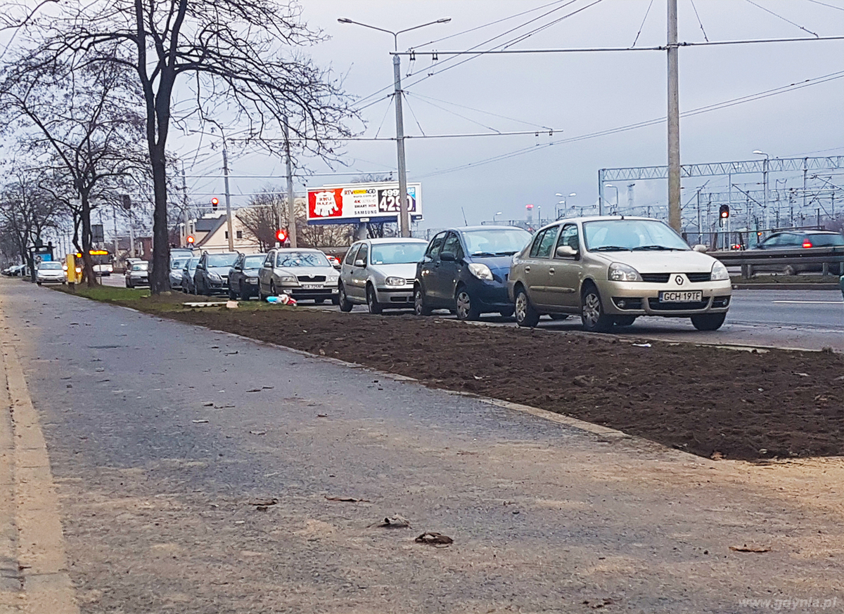 Nowa nawierzchnia ścieżki rowerowej na odcinku 350 metrów od ul. Okoniewskiego do ul. Warszawskiej, fot. Małgorzata Omachel-Kwidzińska