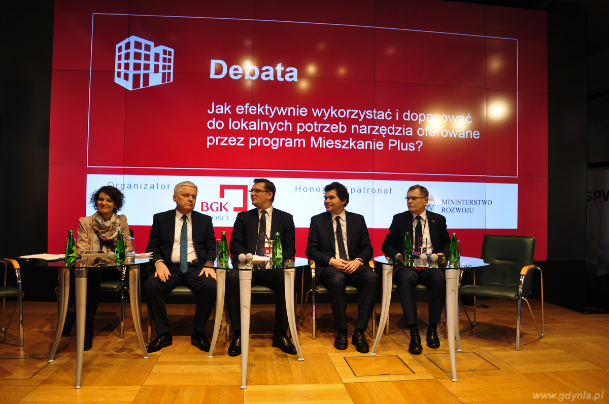 Wiceprezydent Gdyni Katarzyna Gruszecka-Spychała na konferencji Mieszkanie Plus w samorządach. Od intencji do inwestycji, fot. Agnieszka Wołowicz