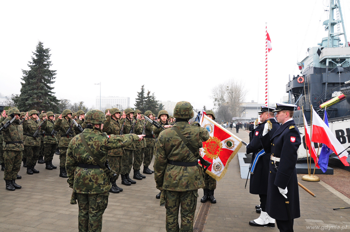 Uroczysta przysięga wojskowa elewów w ramach służby przygotowawczej, fot. Michał Kowalski