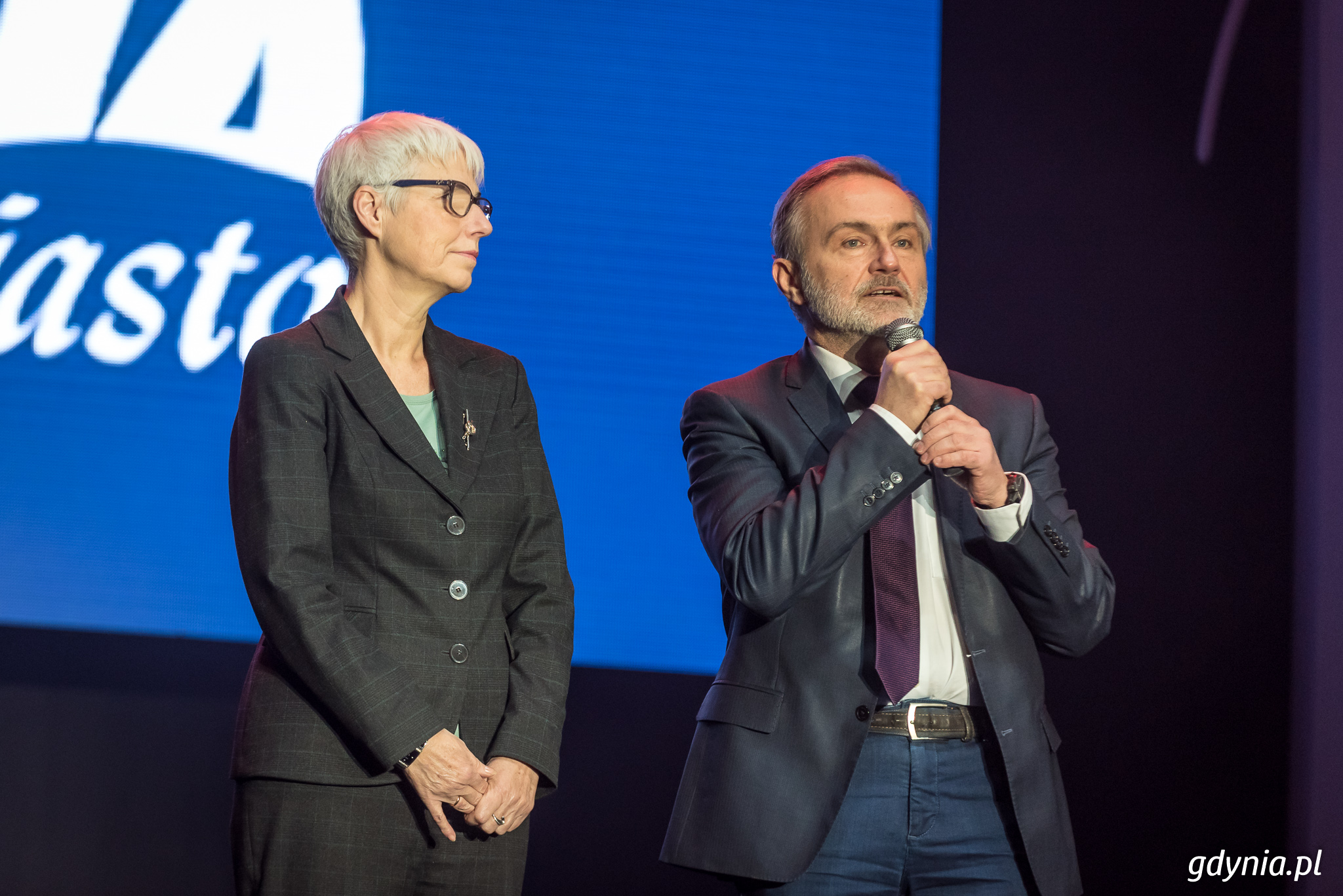 Przewodnicząca Rady Miasta Gdyni Joanna Zielińska i prezydent Gdyni Wojciech Szczurek na 91 urodzinach Gdyni w Gdynia Arena, fot. Dawid Linkowski