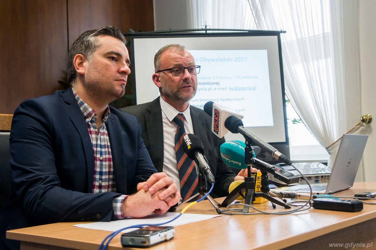 Konferencja prasowa nt. Budżetu Obywatelskiego 2017, od lewej: Paweł Brutel - koordynator gdyńskiego Budżetu Obywatelskiego i Michał Guć - wiceprezydent Gdyni / fot. Laboratorium Innowacji Społecznych