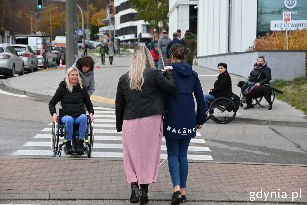Podczas ćwiczeń kierowcy poznali perspektywę osoby z niepełnosprawnością