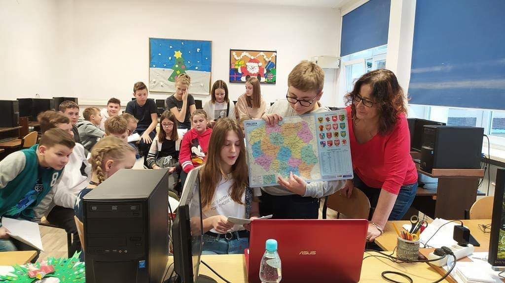 Uczniowie SP31 łączą się z uczniami Able Nursery School w Ugandzie