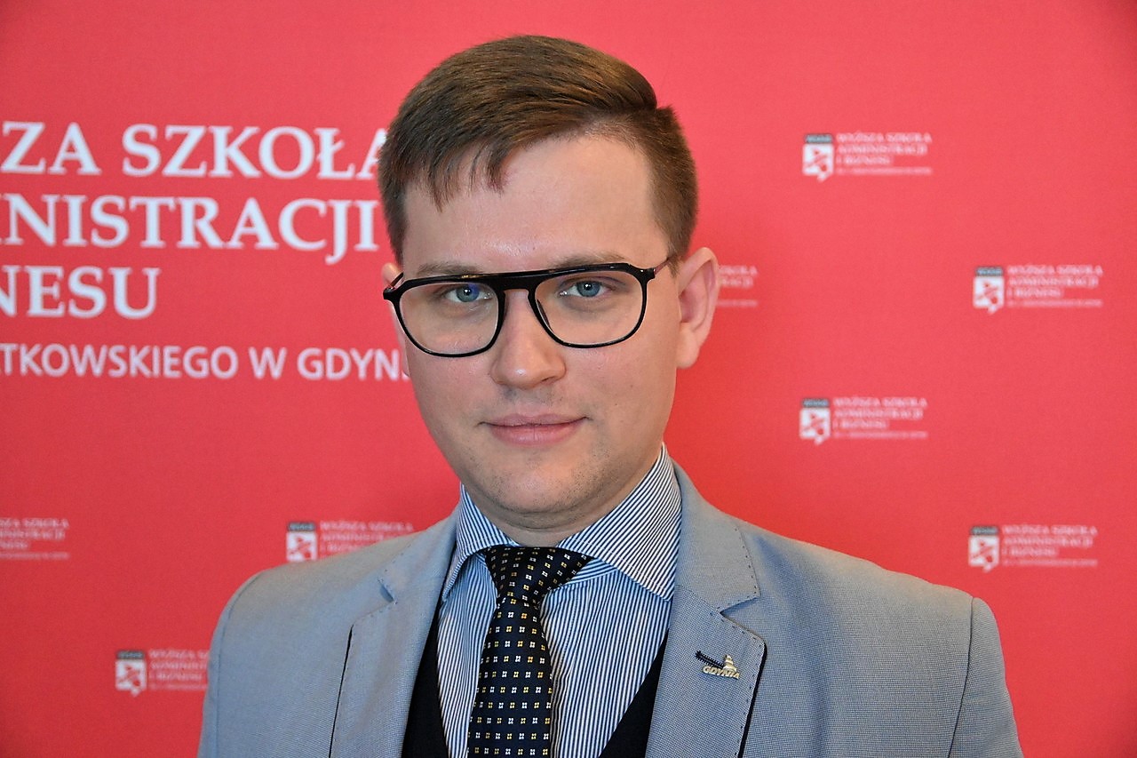 Adam Labuhn, Wiceprezes Zarządu Oddziału Powiatowego Związku OSP RP w Gdyni, Wiceprezes OSP przy PKM W Gdyni, wykładowca w Wyższej Szkole Administracji i Biznesu im. E. Kwiatkowskiego w Gdyni. Fot. Zygmunt Gołab