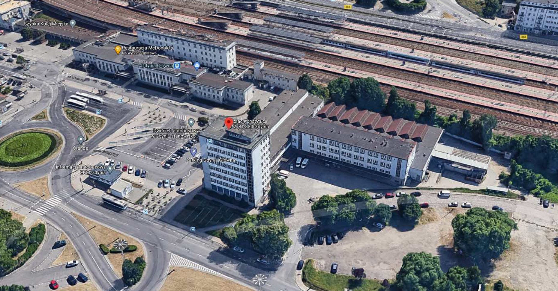 Lokalizacja biurowca Poczty Polskiej wystawionego na sprzedaż.