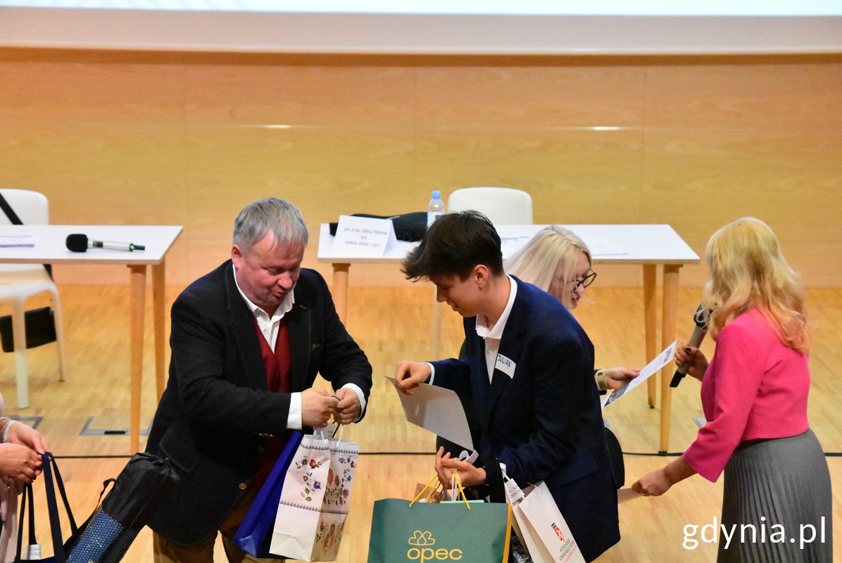 W kategorii szkół podstawowych największą wiedzą o Gdyni wykazał się Radosław Revel ze Szkoły Podstawowej nr 40. Fot. Magdalena Śliżewska