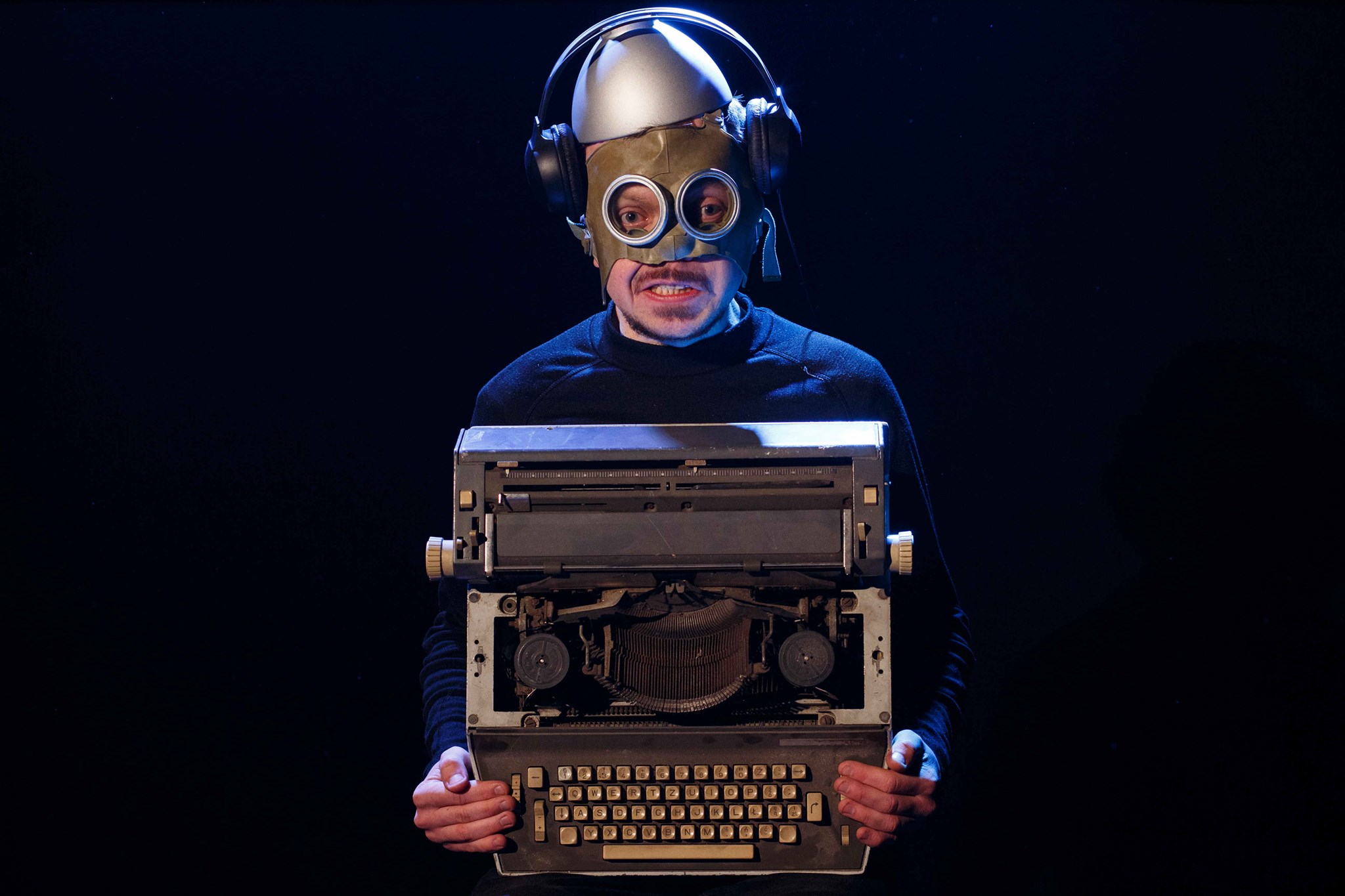 TEOHIPHIP – czytanie performatywne Stanisława Lema / Teatr Gdynia Główna. Fot. Teatr Gdynia Główna