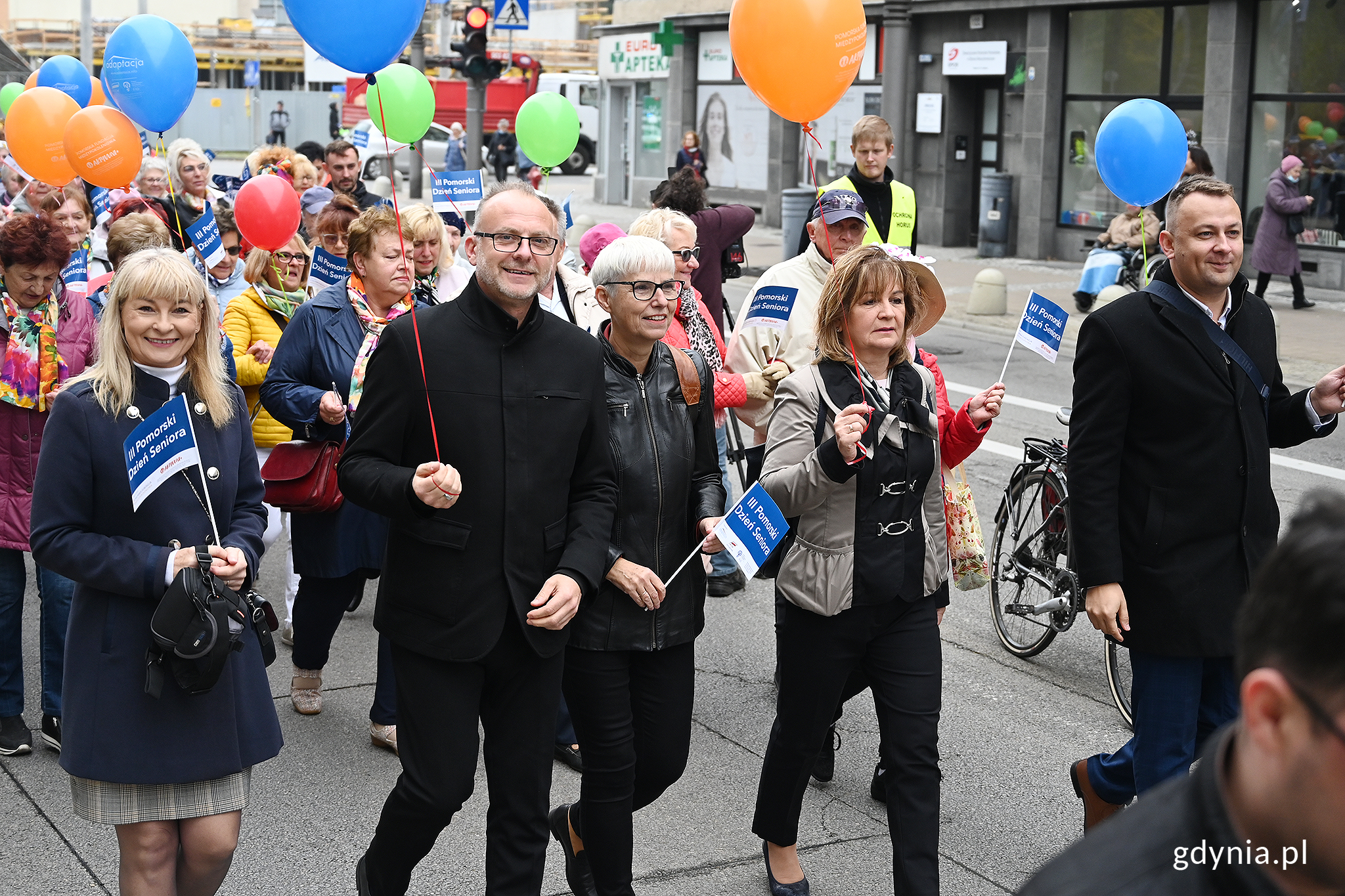 Na zdj. (od lewej): dyrektorka CAS Bożena Zglińska, wiceprezydent Gdyni Michał Guć i przewodnicząca RMG Joanna Zielińska, fot. Michał Puszczewicz.