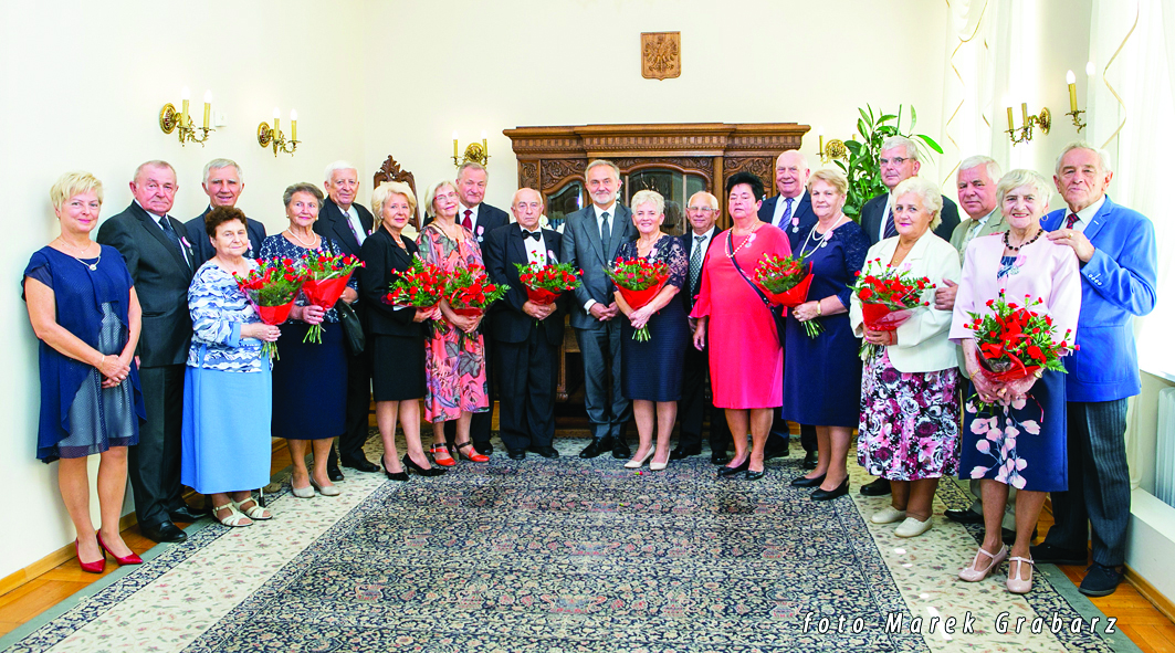 Pary, ktore otrzymały medale „Za długoletnie pożycie małżeńskie” - godz. 13.00