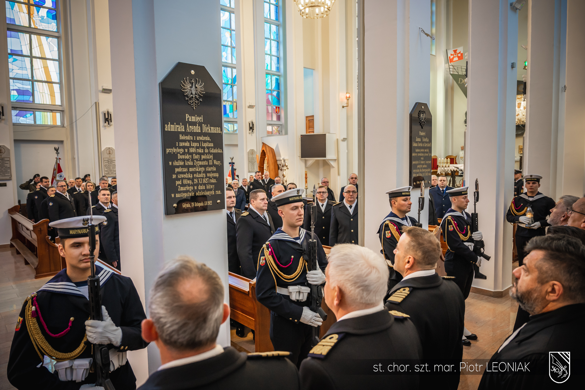 Odsłonięcie tablic pamiątkowych w Kościele Garnizonowym MWE RP. Fot. st. chor. szt. mar. Piotr Leoniak 