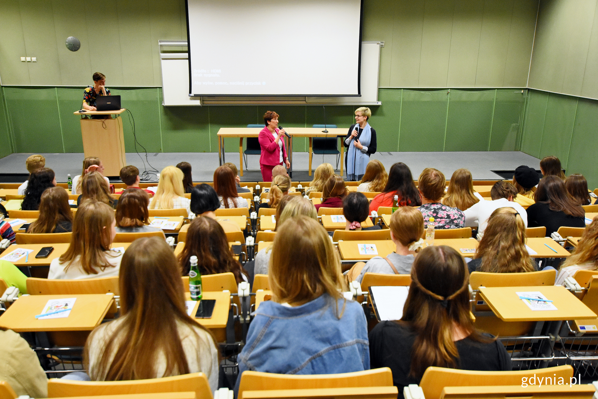 Uczniowie z II LO i szkoły z Karlskrony w Pomorskim Parku Naukowo-Technologicznym, fot. Kamil Złoch