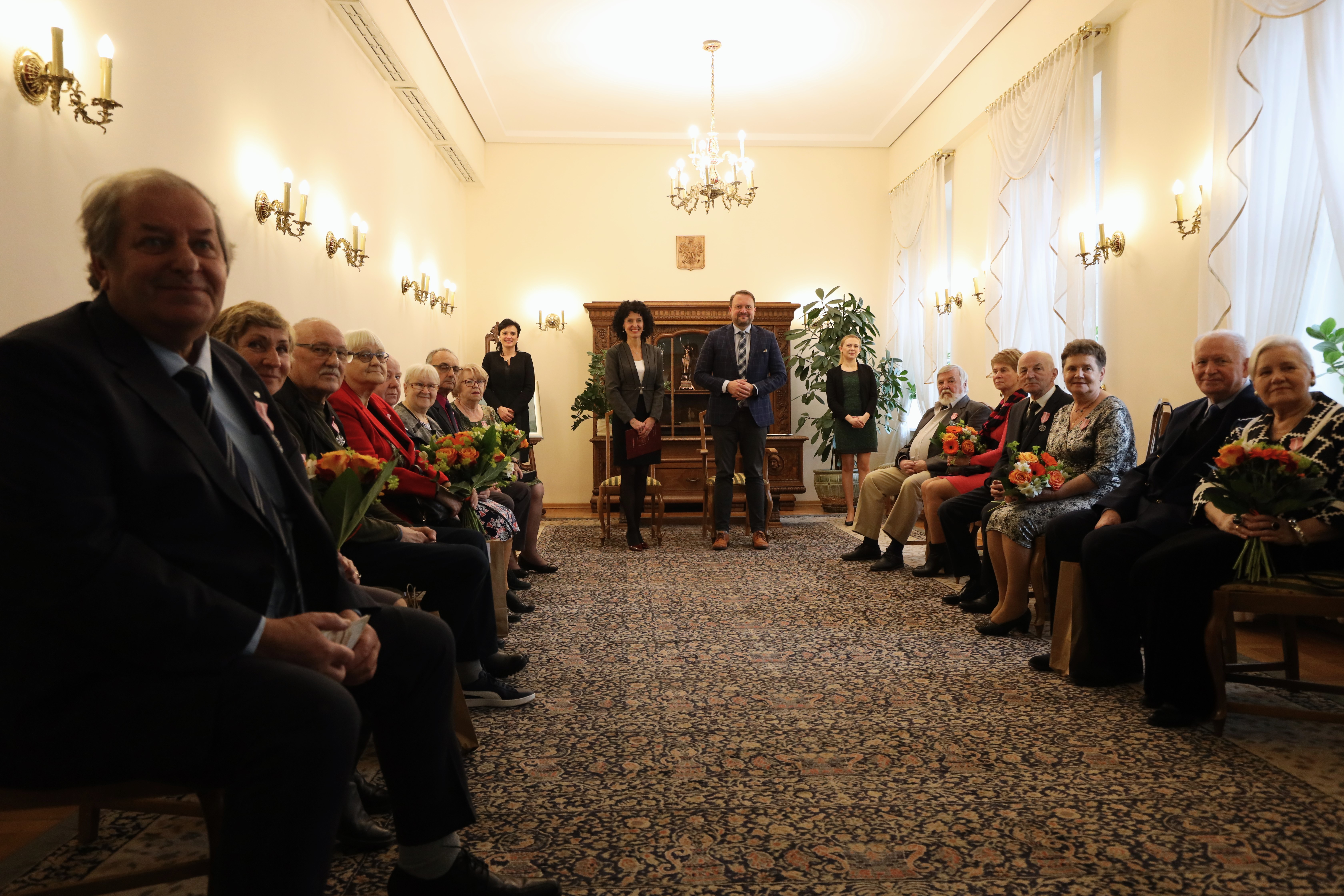 Marek Łucyk, wiceprezydent Gdyni ds rozwoju wraz z nagrodzonymi