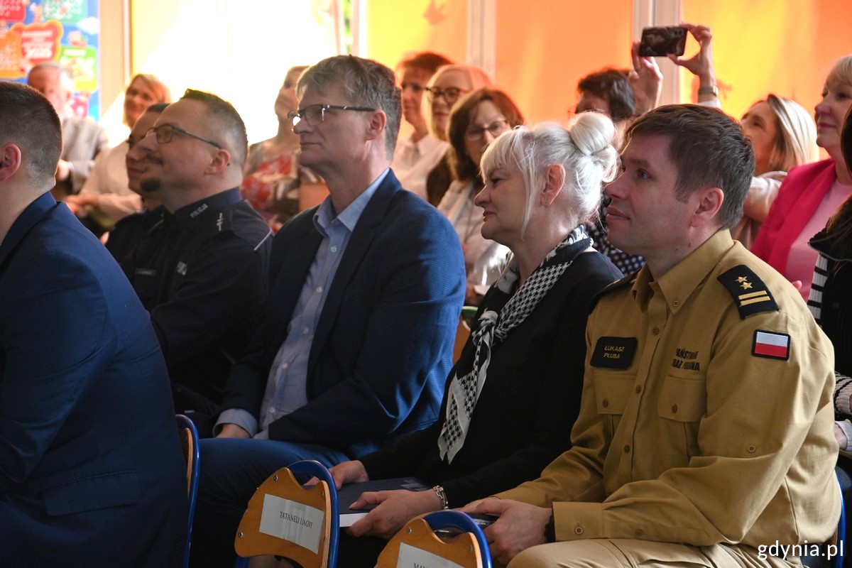 Wiceprezydent Gdyni Rafał Geremek i naczelnik Wydziału Edukacji Urzędu Miasta Gdyni Iwona Tanewska.