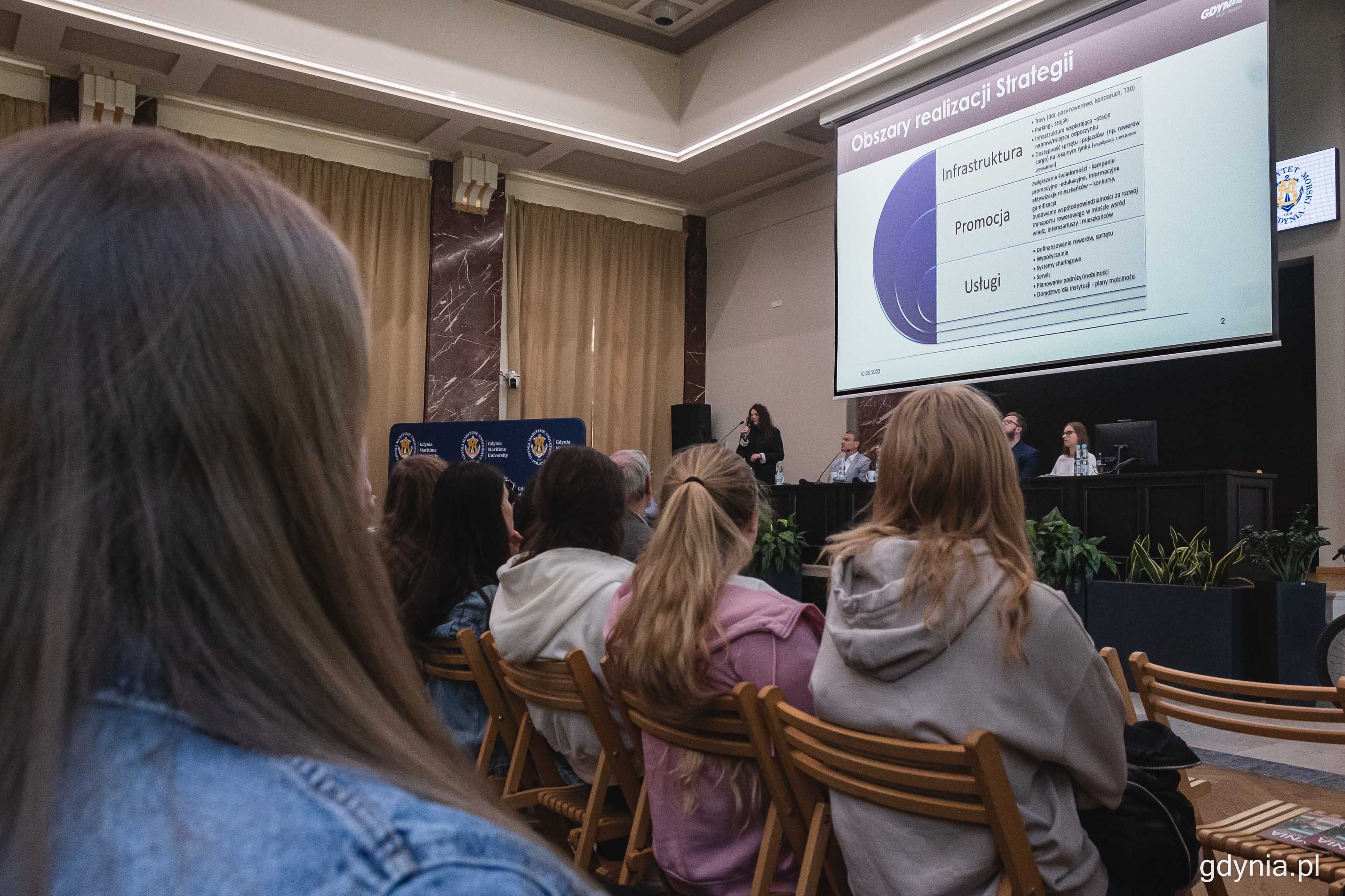 Studenci dowiedzieli się, czym w ogóle jest rowerowa strategia i co może zmienić w poruszaniu się po mieście,fot. Kamil Złoch