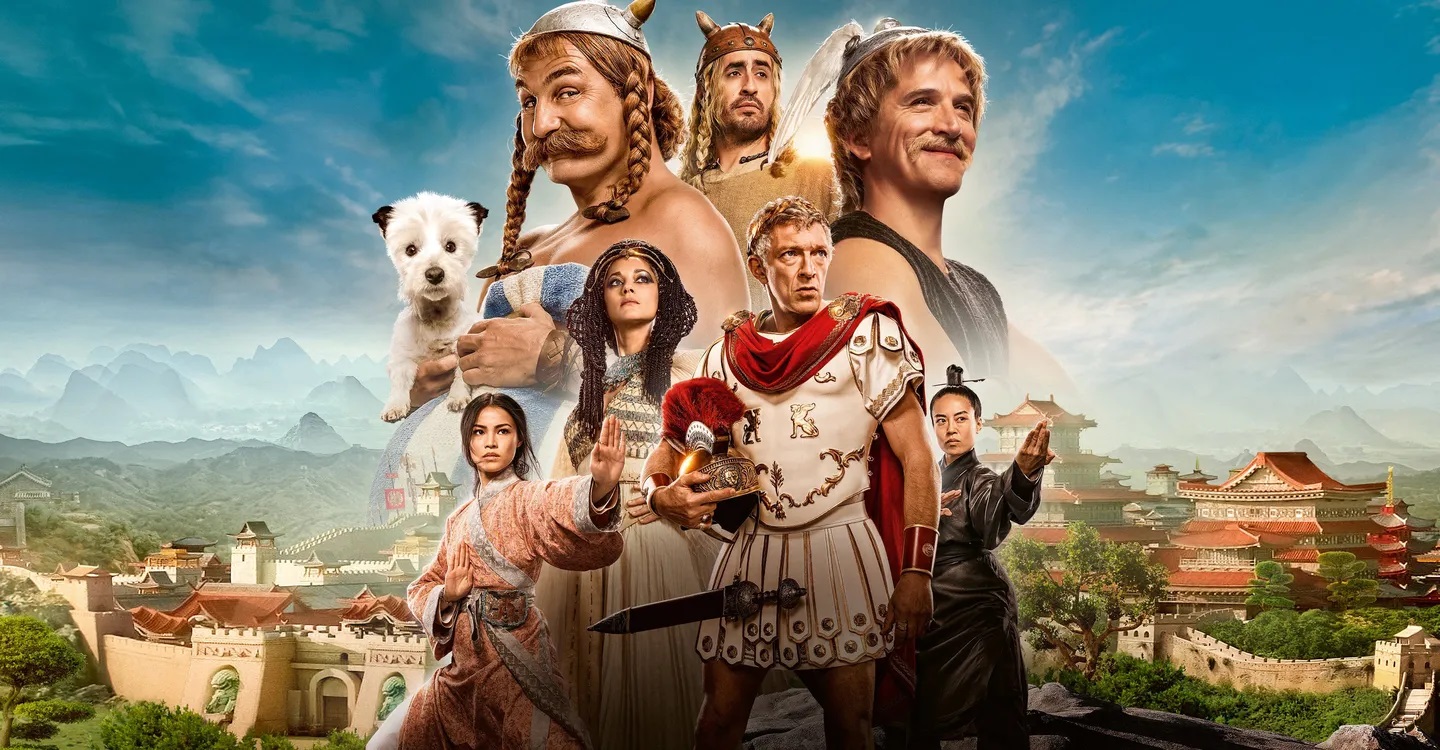 Pokaz filmu „Asteriks i Obeliks: Imperium smoka” , na grafice główne postacie z filmu// mat.prasowe