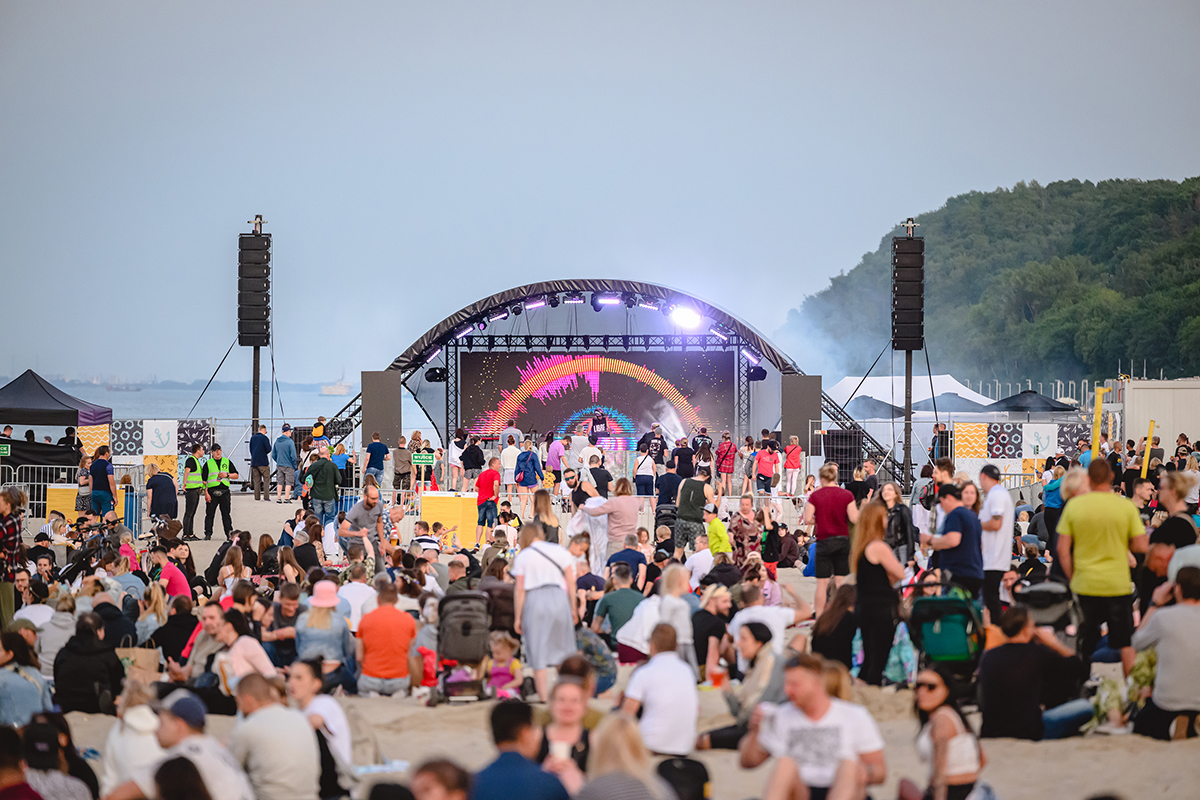 Wieczorny koncert podczas festiwalu "Cudawianki". Fot. Tomek Kamiński