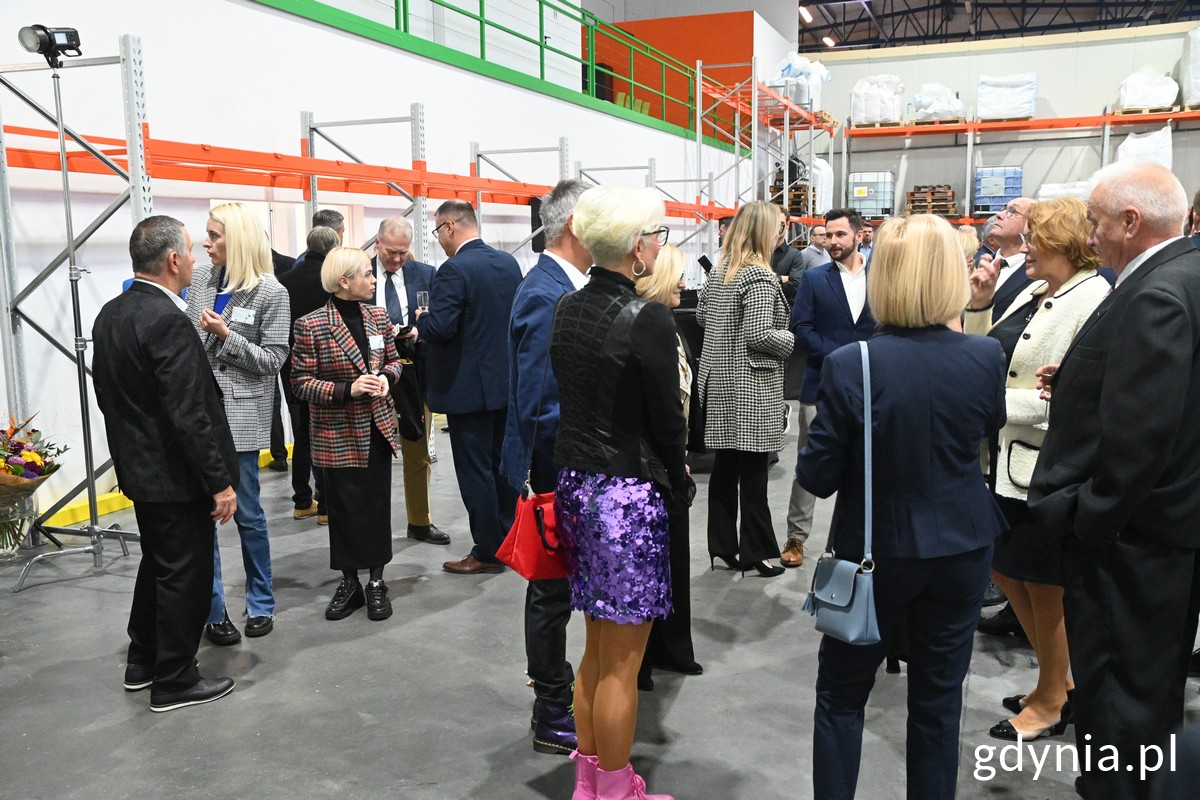 Goście podczas otwarcia fabryki Ecopolplast