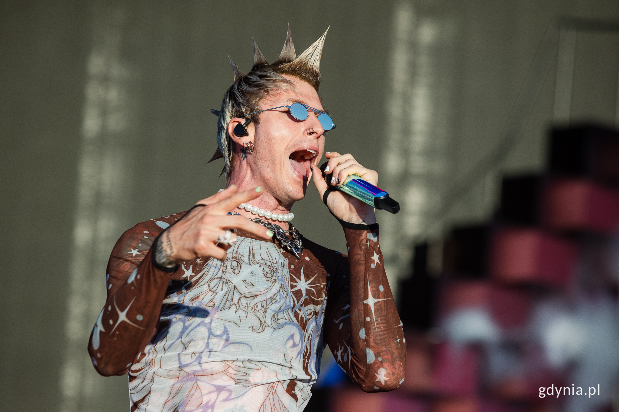 Machine Gun Kelly podczas koncertu na Open'er Festivalu 2023 // fot. Karol Stańczak