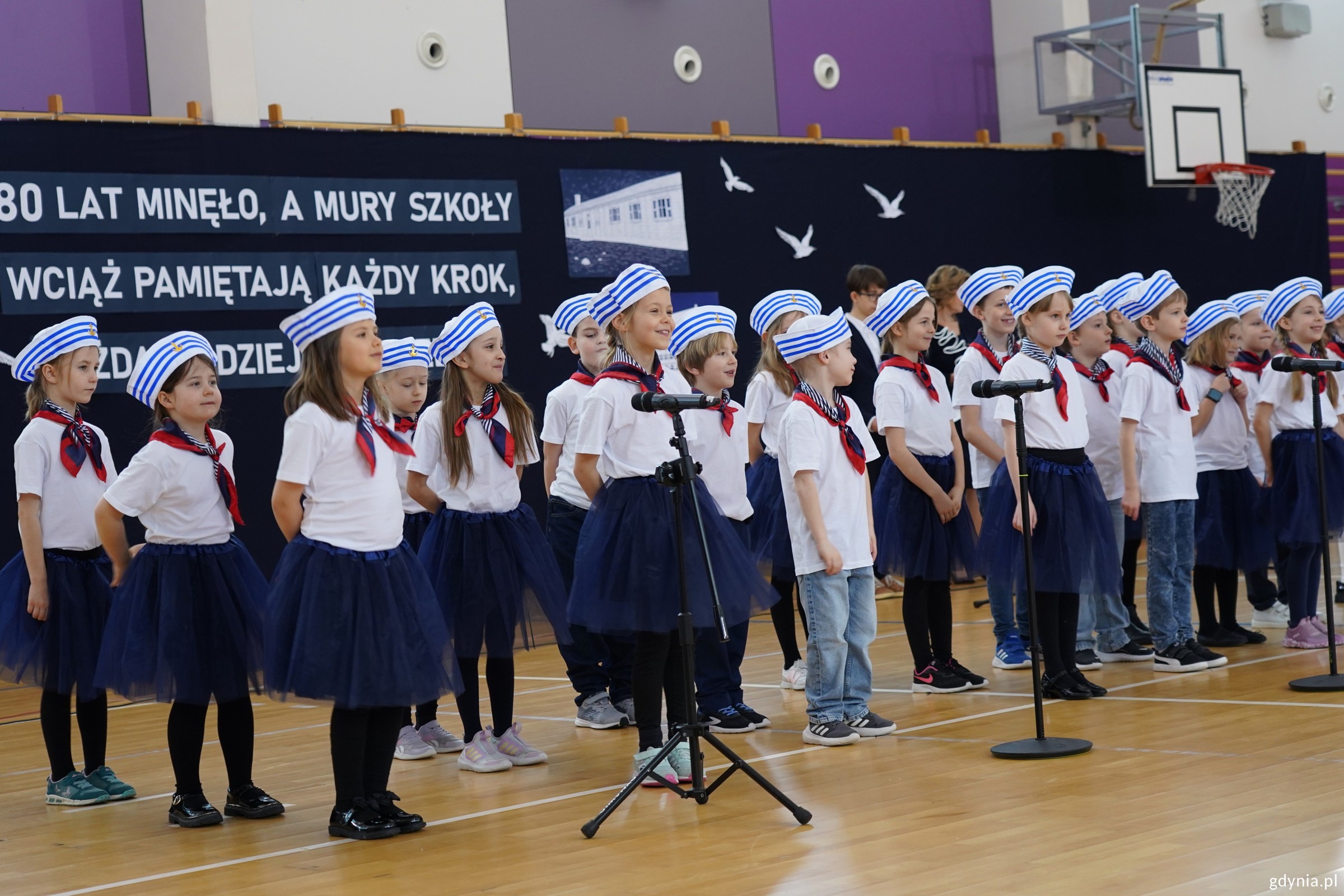 Występ uczni&oacute;w Szkoły Podstawowej nr 18