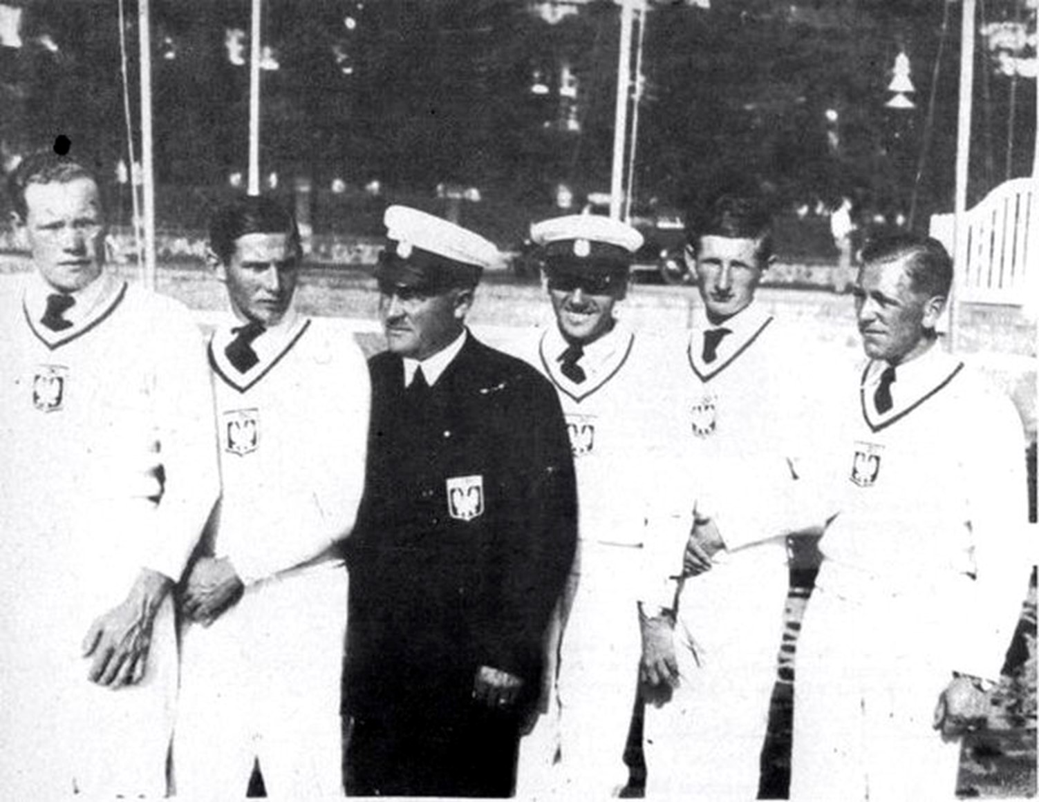 Tadeusz Ziółkowski (trzeci z lewej) w 1936 roku // fot. archiwum Alfonsa Olszewskiego