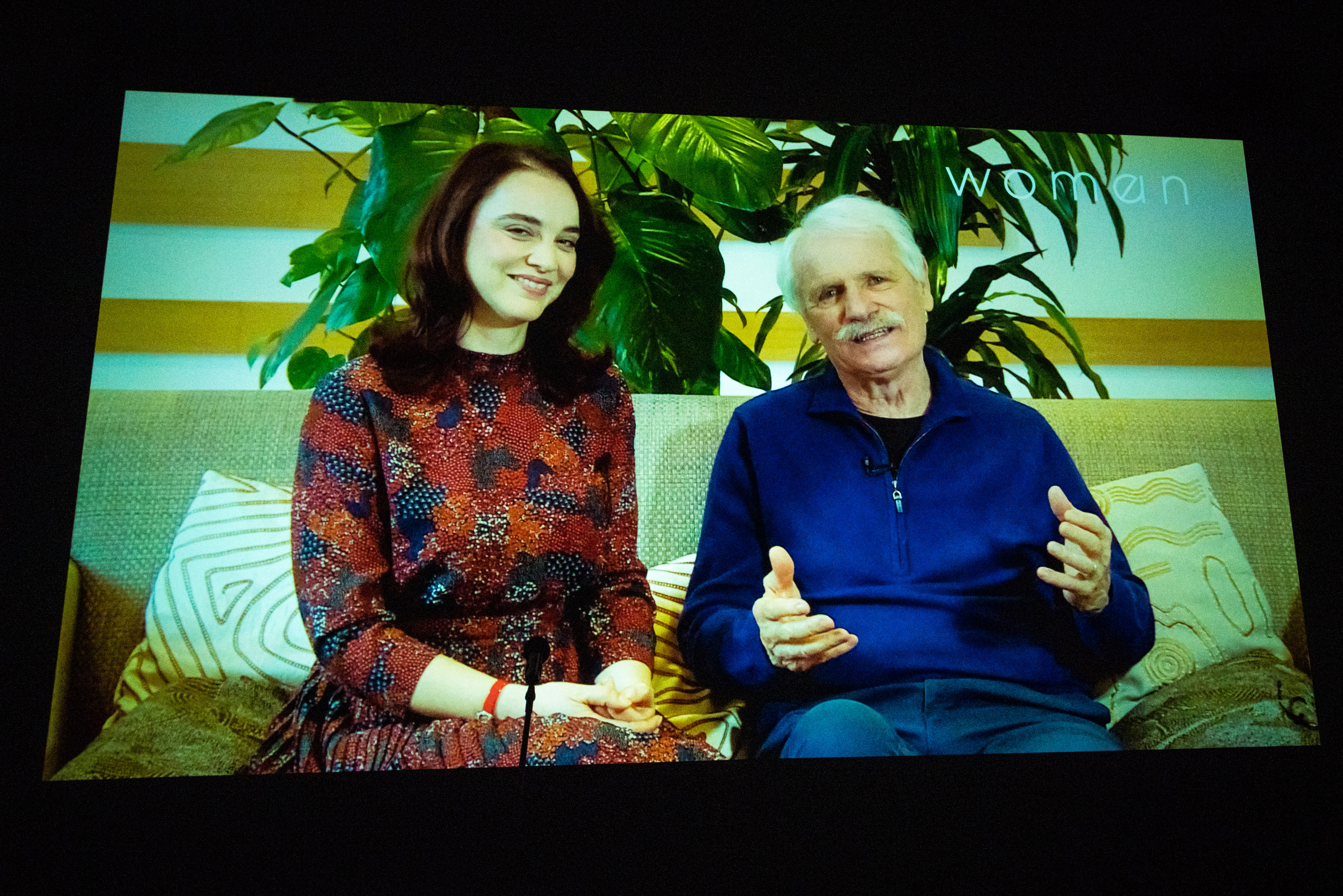 Yann-Arthus Bertrand i Anastasia Mikova nie mogli być obecni podczas wręczenia nagród. Podziękowali jednak za pomocą srebrnego ekranu | fot. Anna Rezulak / KFP