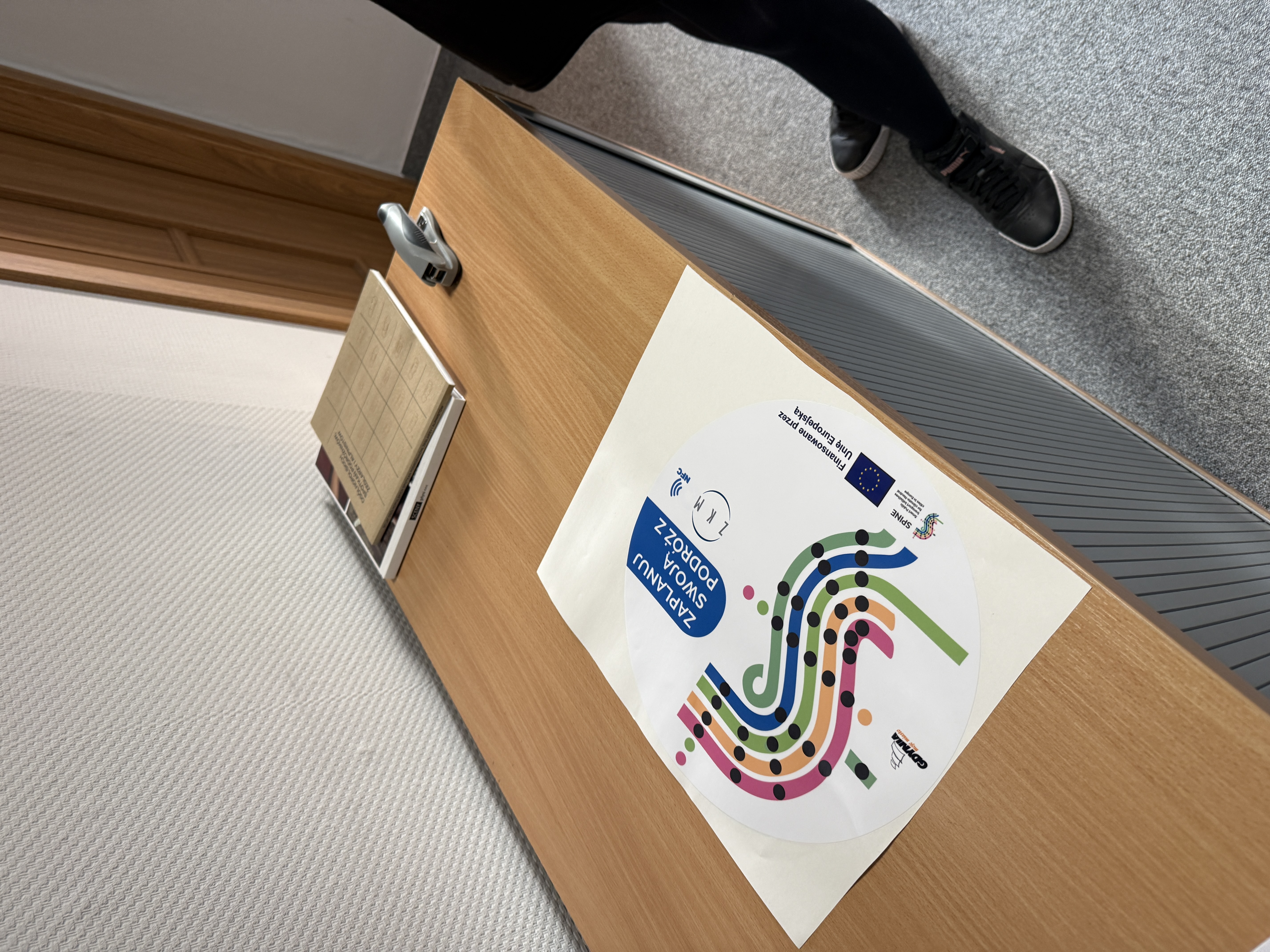 naklejka NFC, fot. Gdynia Mobilna