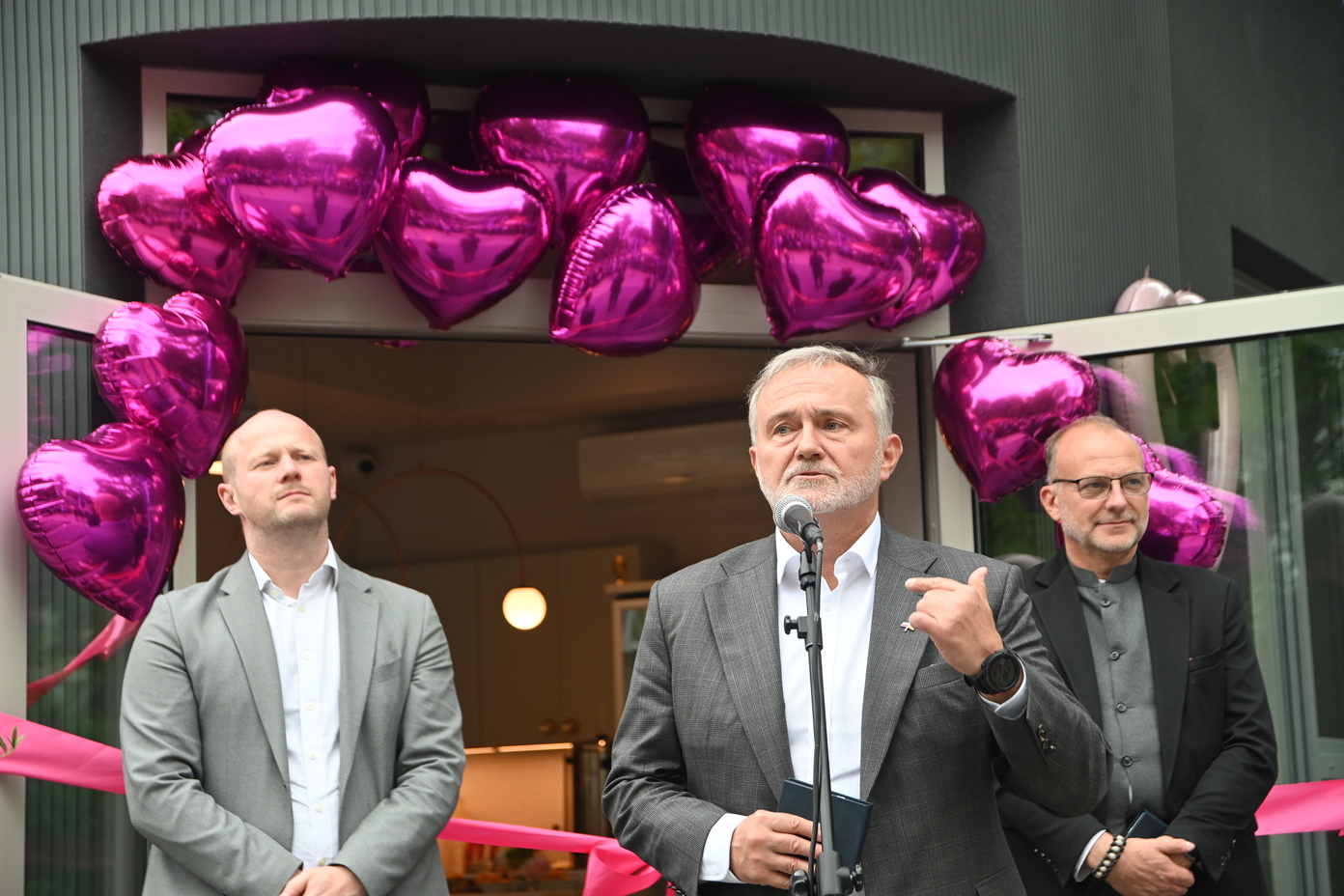 Prezydent Wojciech Szczurek, Michał Guć, wiceprezydent Gdyni ds. innowacji, Bartosz Bartoszewicz, wiceprezydent  Gdyni ds. jakości życia