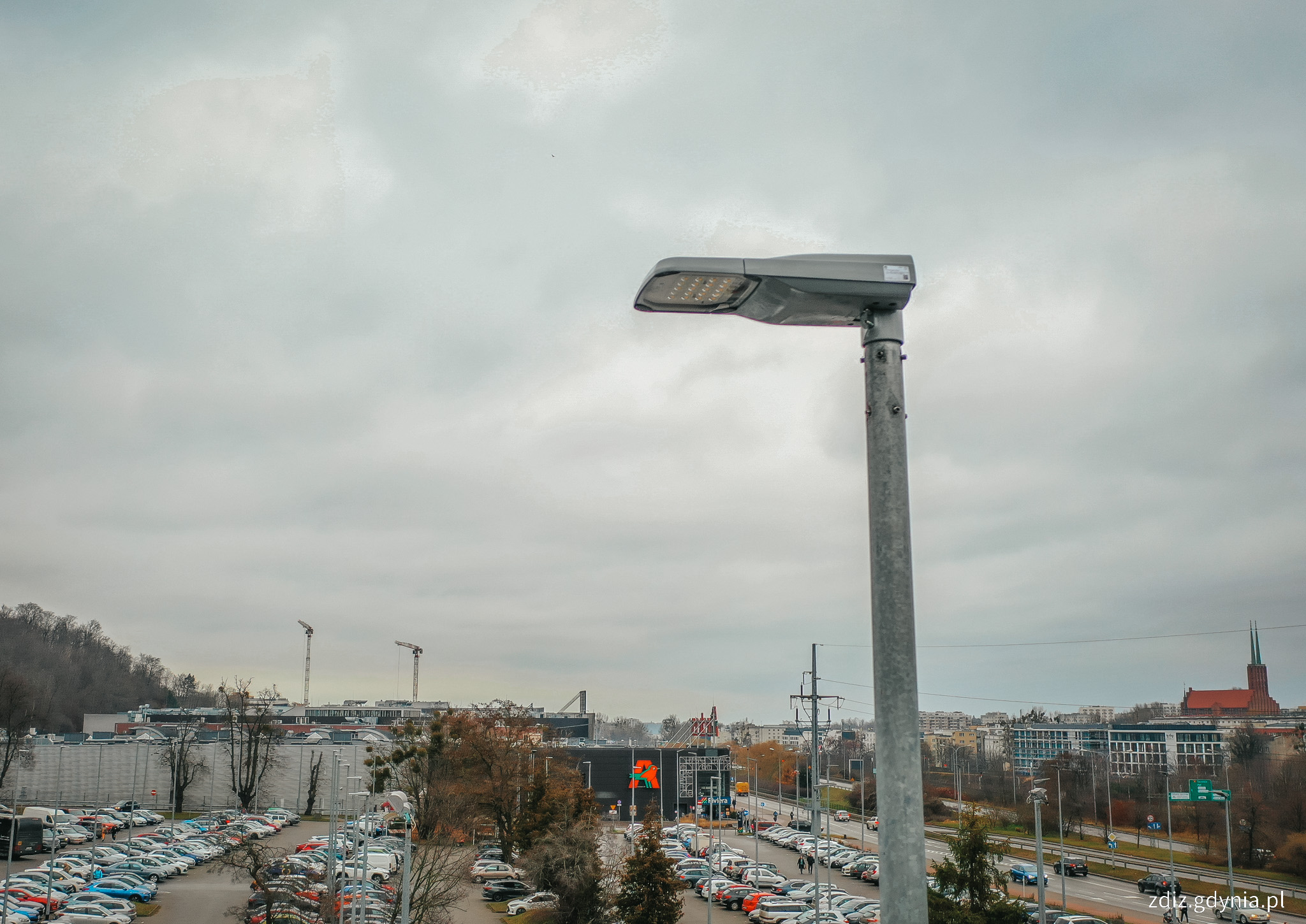 Wymiana lamp na parkingu CH Riviera, 2025 // fot. M. Mielewski
