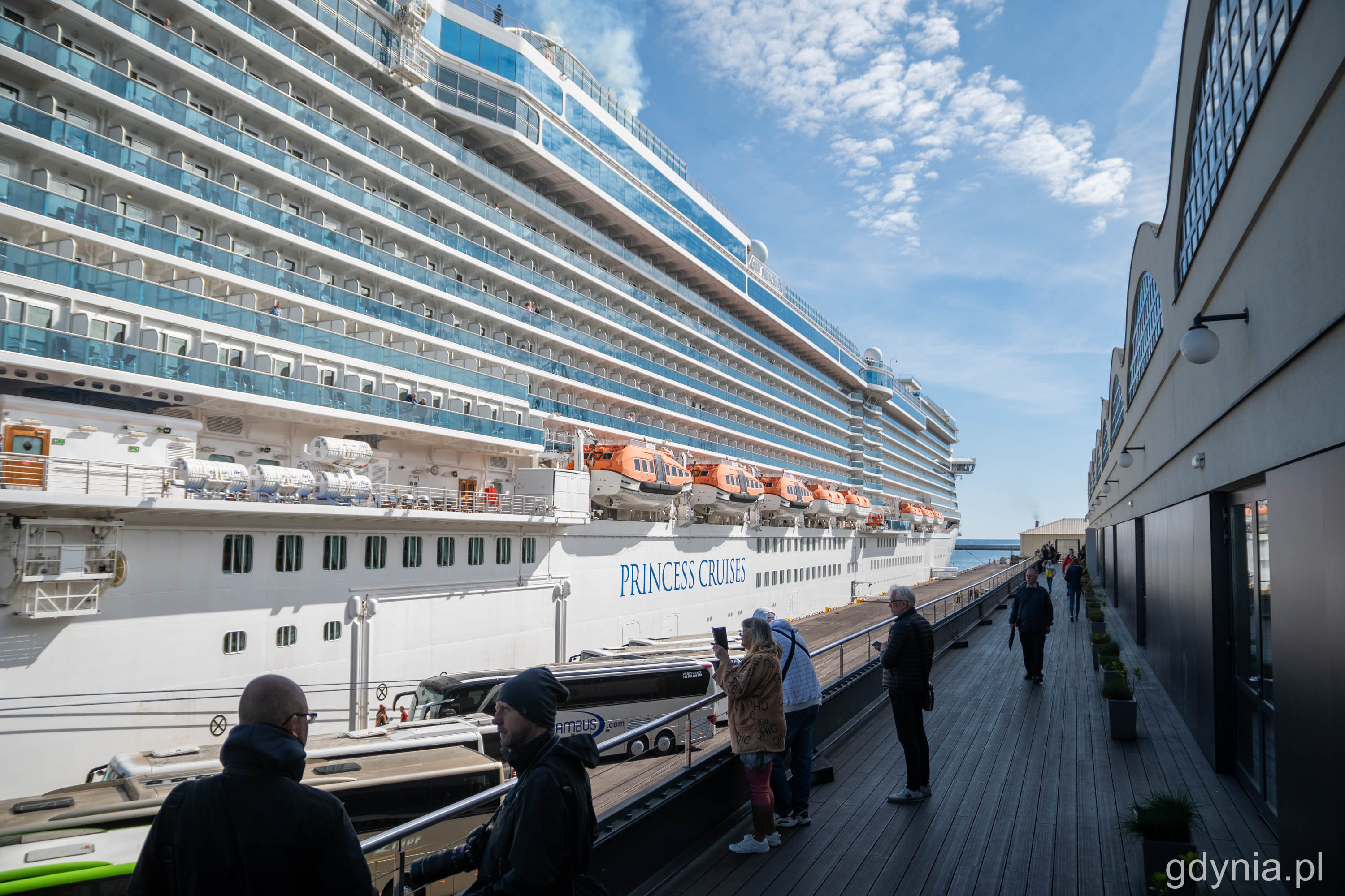 Jednostka Sky Princess widziana z tarasu Muzeum Emigracji w Gdyni // fot. Paweł Kukla