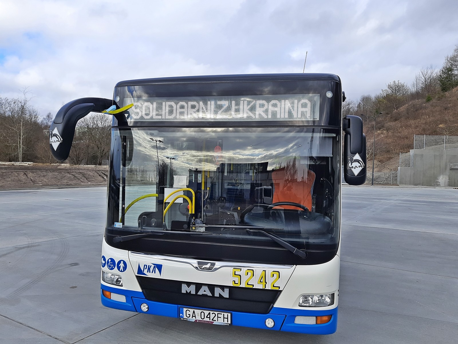 Drobne gesty sprawiają, że uchodźcy czują w Gdyni wsparcie//fot. Przedsiębiorstwo Komunikacji Autobusowej w Gdyni